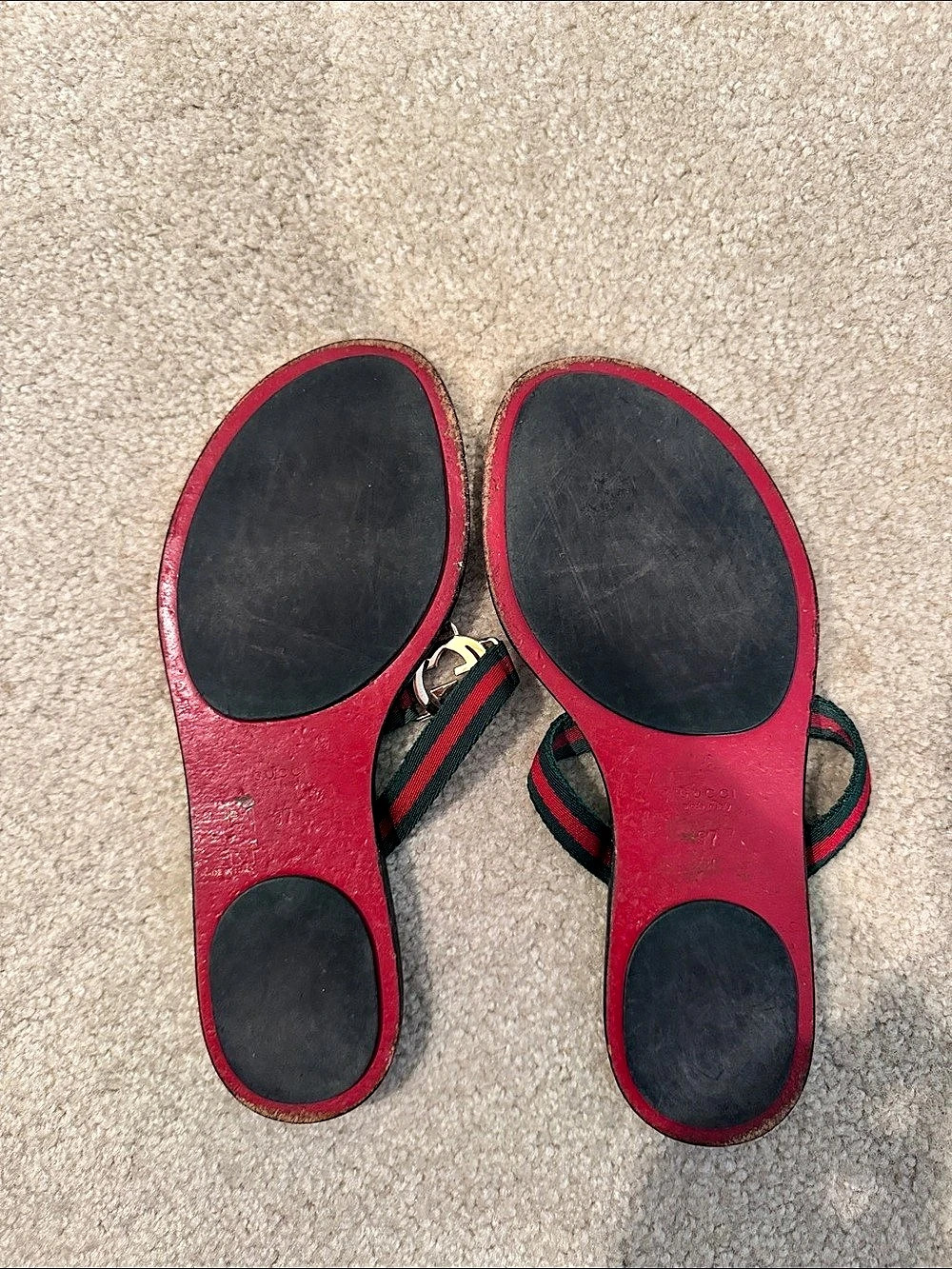Gucci Red & Green Sandals - Picture 2 of 3